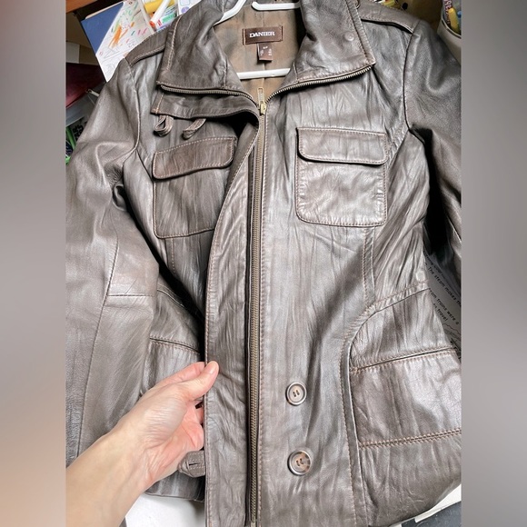 Danier Chocolate Brown Leather Jacket - Picture 5 of 16